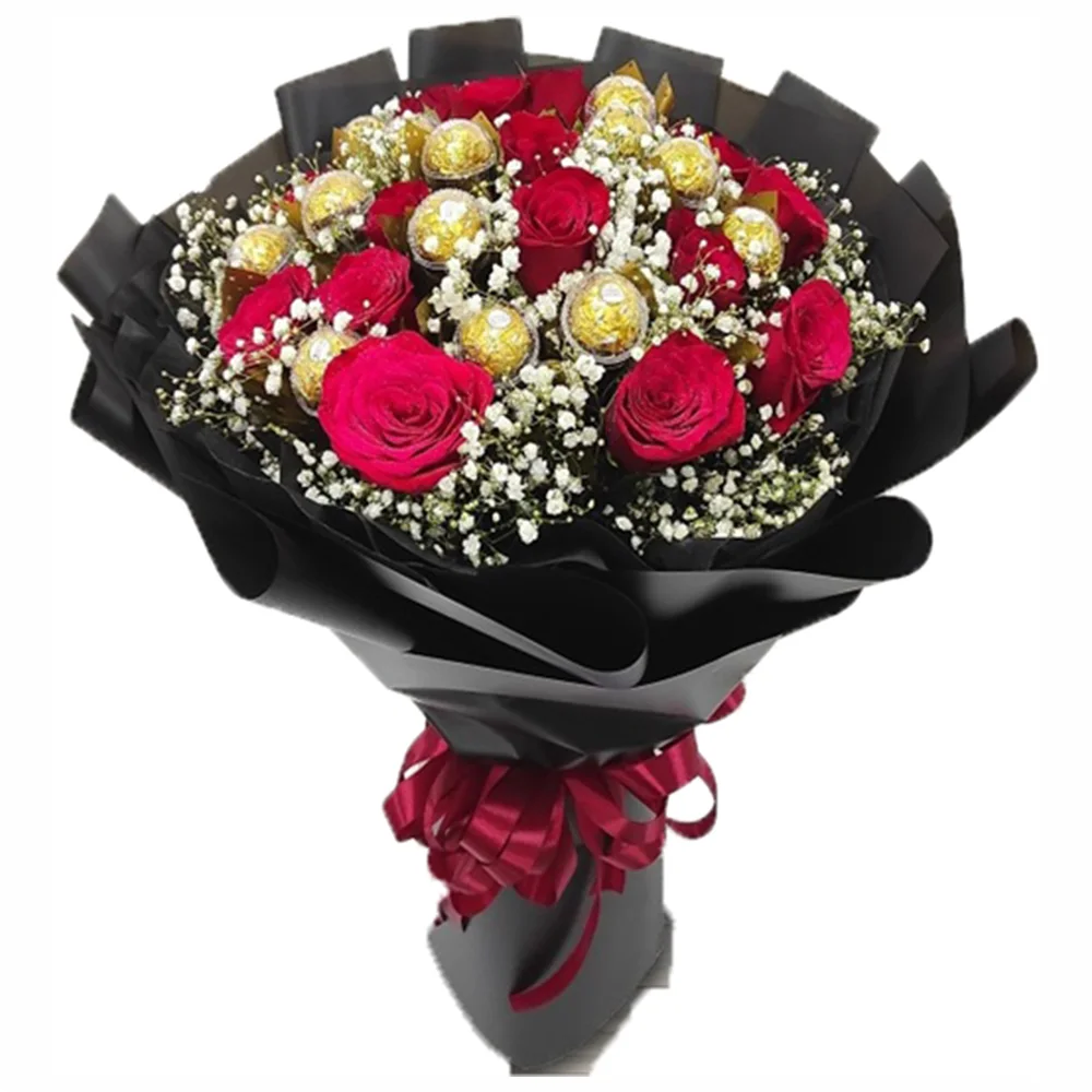 Сет - Букет от рози и бонбони Ferrero Rocher от Подари Цвете, доставки в Радомир и Дупница.