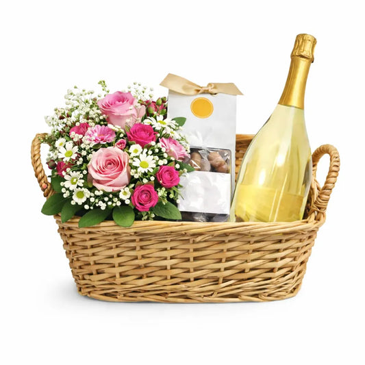 Аранжировка цветя, трюфели и пенливо вино